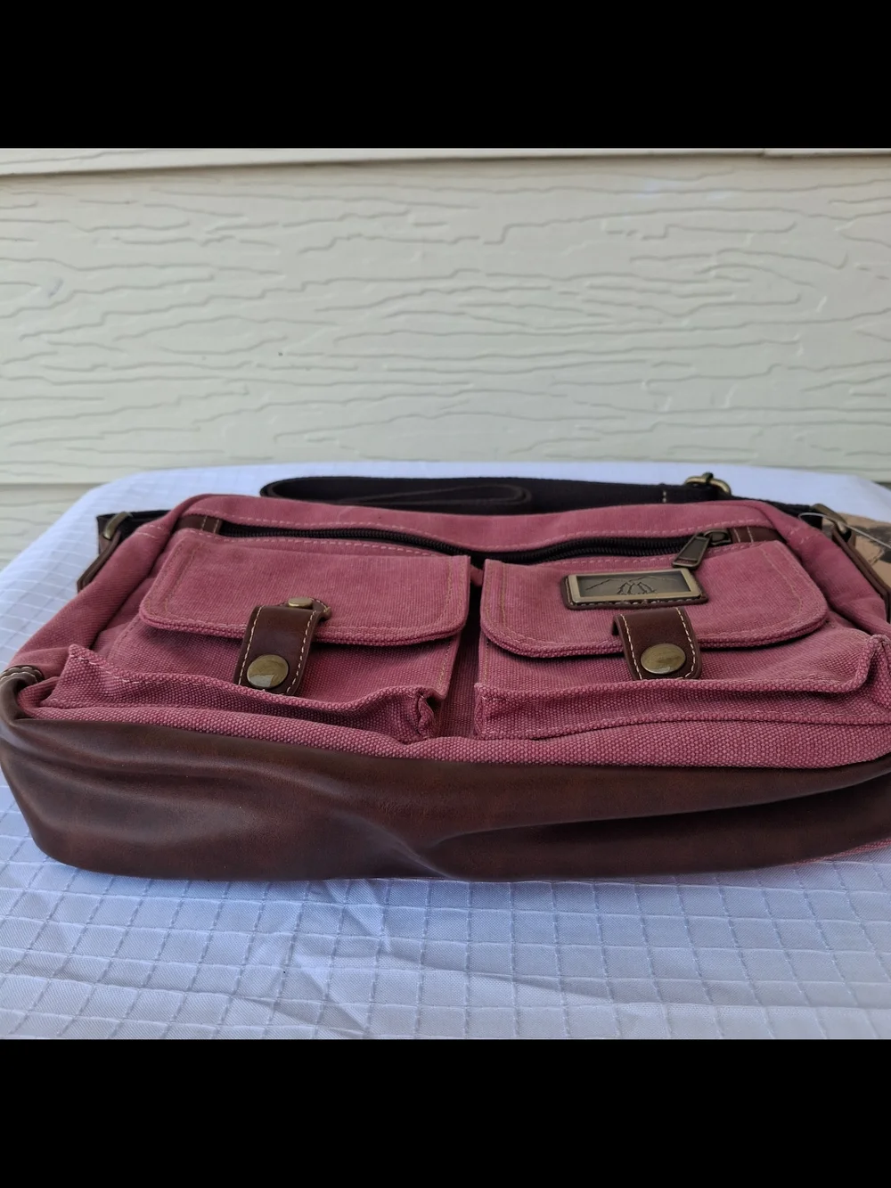 Prairie Schooner Padded Crossbody Bag Burgundy Canvas Travel Hiking Purse 12